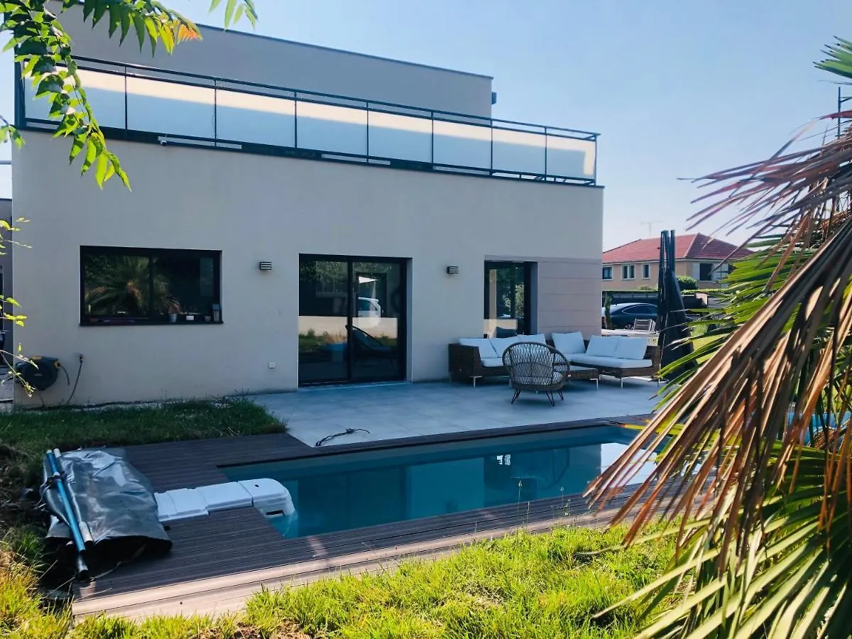 Villa Tout Confort - 3 Chambres Piscine Et Jardin location